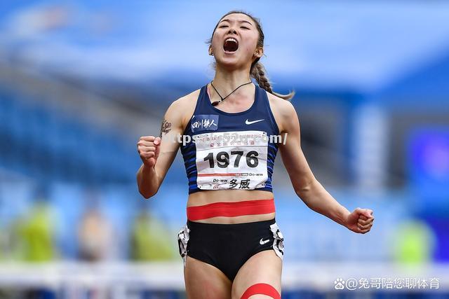 玻利维亚选手登顶田径比赛女子400米栏领先成绩